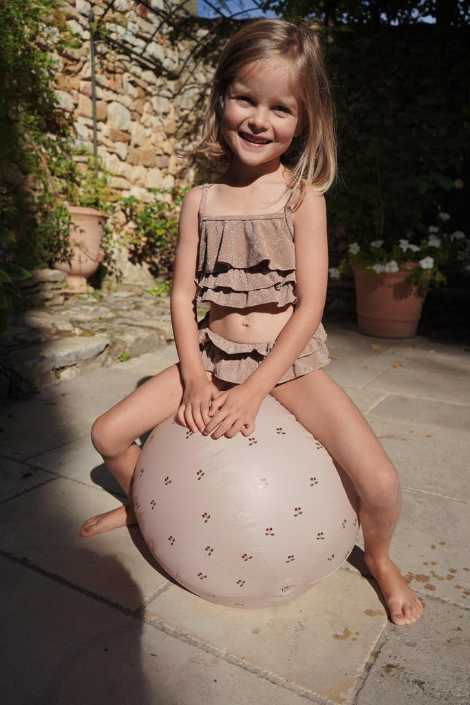 KONGES SLOJD - Ballon de plage gonflable Cerise Cherry – Cool Kids Atelier