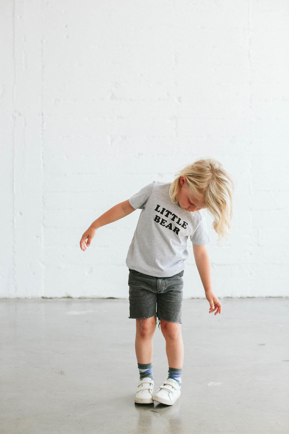 the Bee & the Fox - T-shirt enfant LITTLE BEAR gris