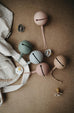 MUSHIE - Boîte de rangement pour tétines rose poudré Blush